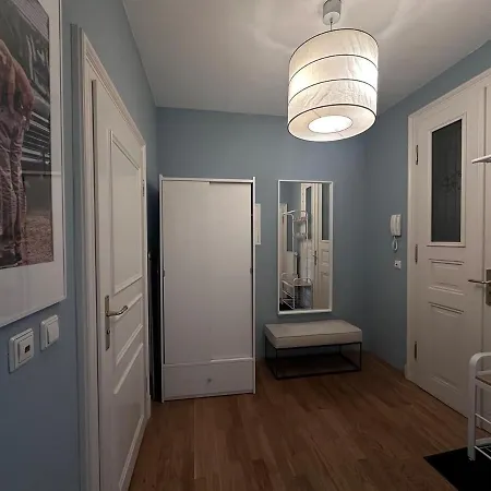 Waldstrasse Living شقة لبسيا