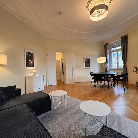 Waldstraße Living